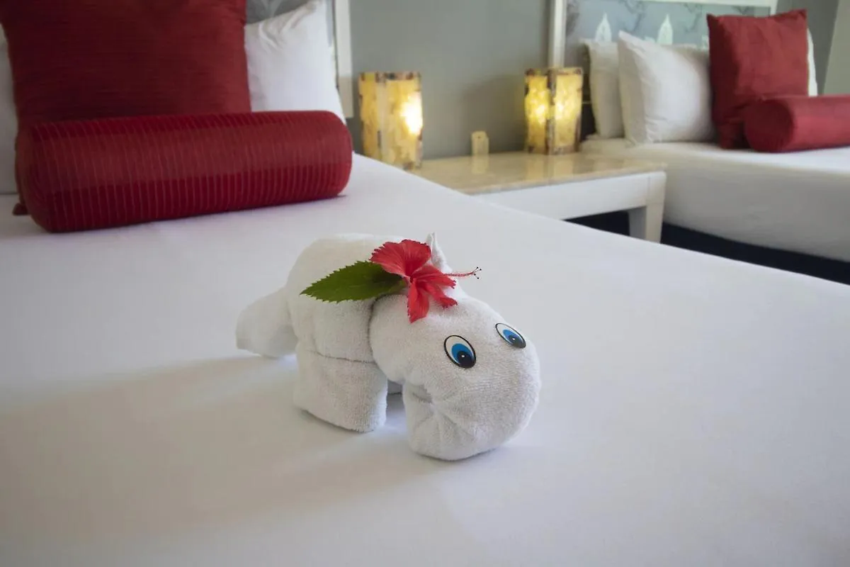 Marazul Hotel Boutique Cancún